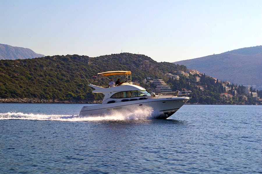 dubrovnik_prestige_36_fly_motoryachts_for_day_tours_and_transfers-004.jpg